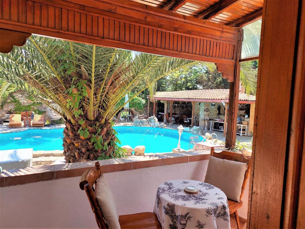 Kemerbag 29 Guest House 12 Yas Uestue (Adults Only) Бозджаада Экстерьер фото