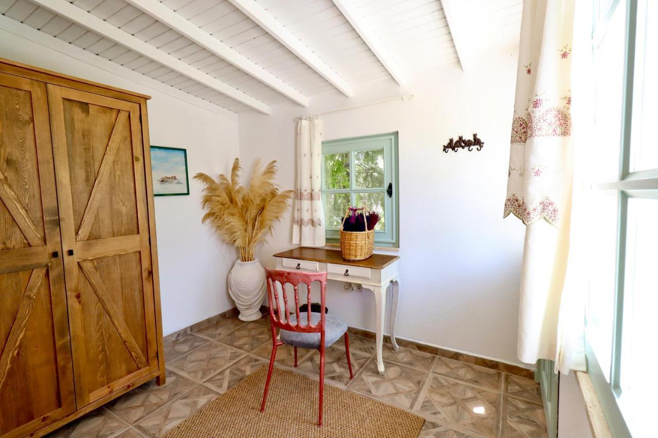 Kemerbag 29 Guest House 12 Yas Uestue (Adults Only) Бозджаада Экстерьер фото