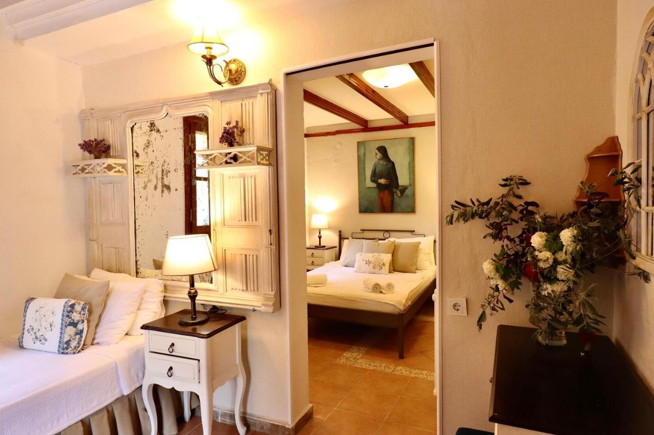 Kemerbag 29 Guest House 12 Yas Uestue (Adults Only) Бозджаада Экстерьер фото