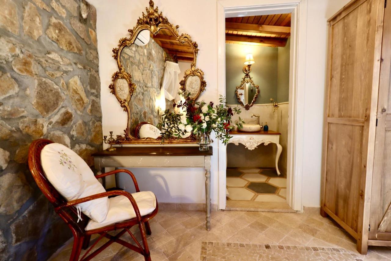 Kemerbag 29 Guest House 12 Yas Uestue (Adults Only) Бозджаада Экстерьер фото