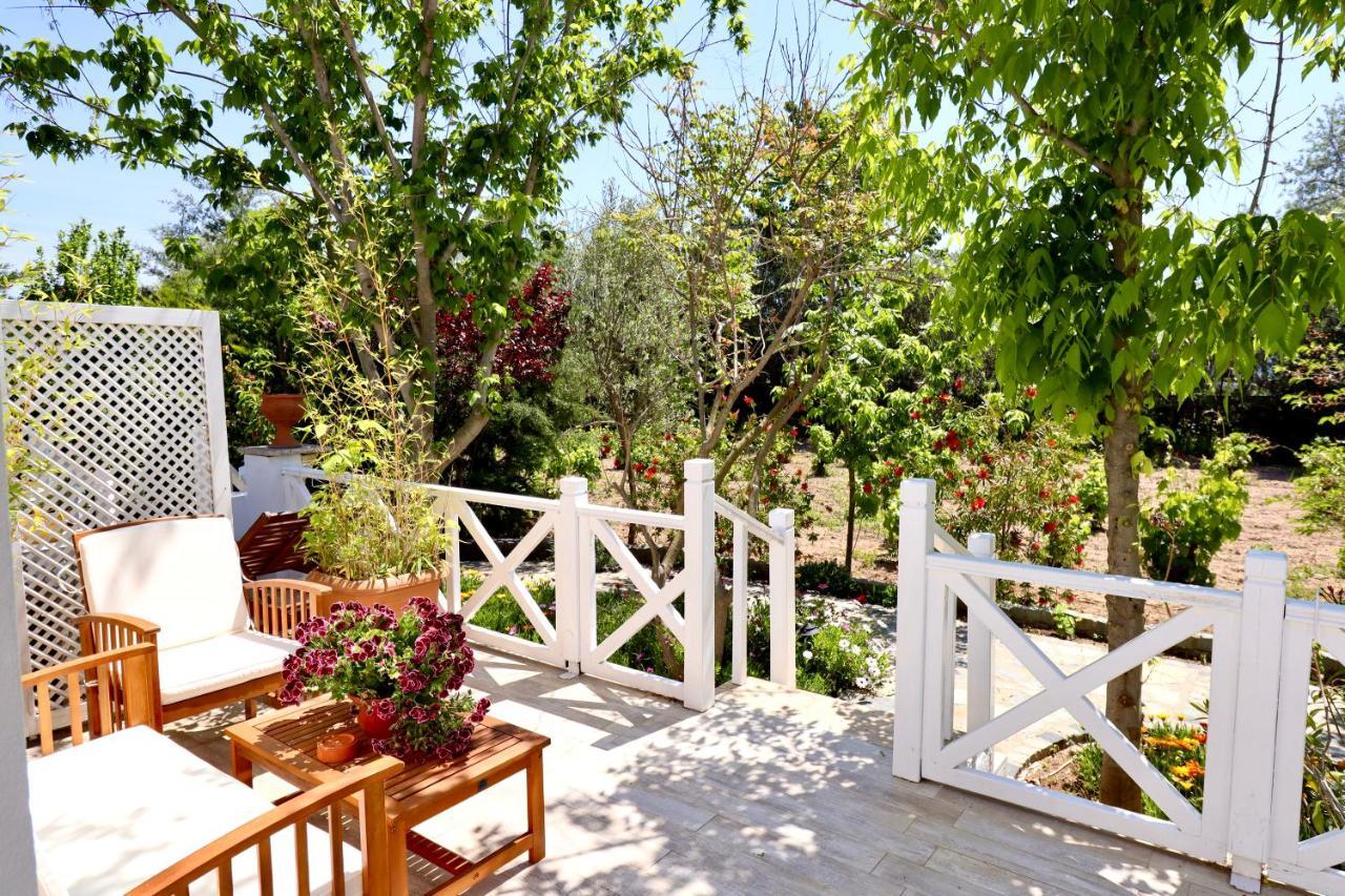 Kemerbag 29 Guest House 12 Yas Uestue (Adults Only) Бозджаада Экстерьер фото