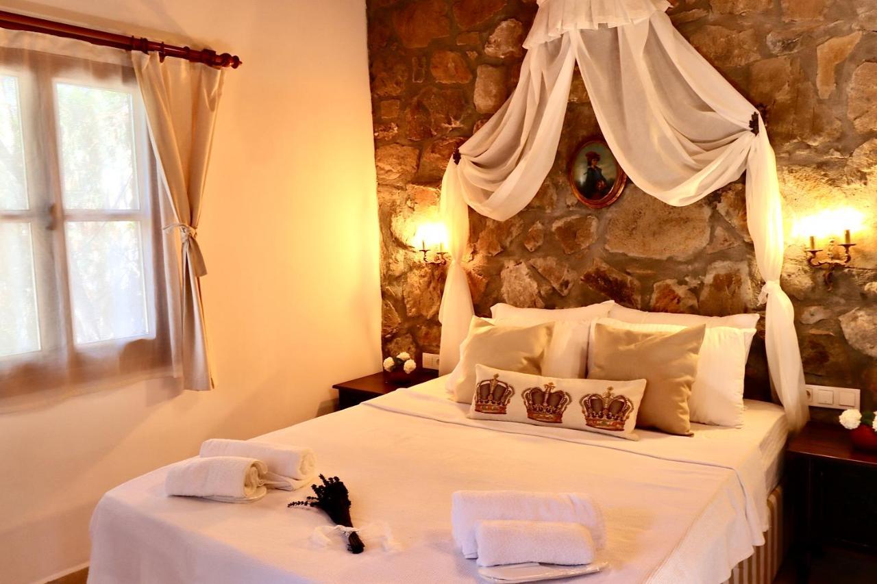 Kemerbag 29 Guest House 12 Yas Uestue (Adults Only) Бозджаада Экстерьер фото
